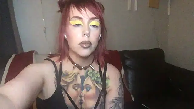 Leatherbarbie online show from 09/11/25, 01:49