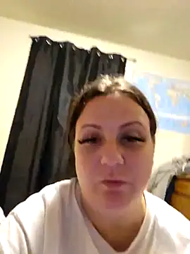 Snapshot of PeakabumPromo chatting on 01/04/25, 11:17 PeakabumPromo online show from 01/04/25, 11:17