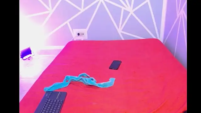 sara17  online show from 03/13/25, 06:26