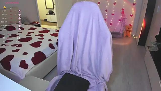 Amy honey angel online show from 02/05/25, 11:55