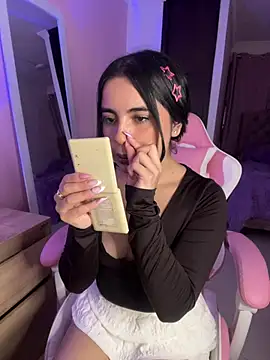 Emily-14 online show from 05/12/26, 04:20