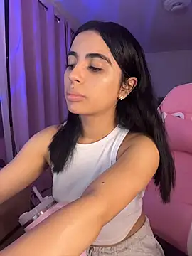 Emily-14 online show from 06/11/26, 10:19