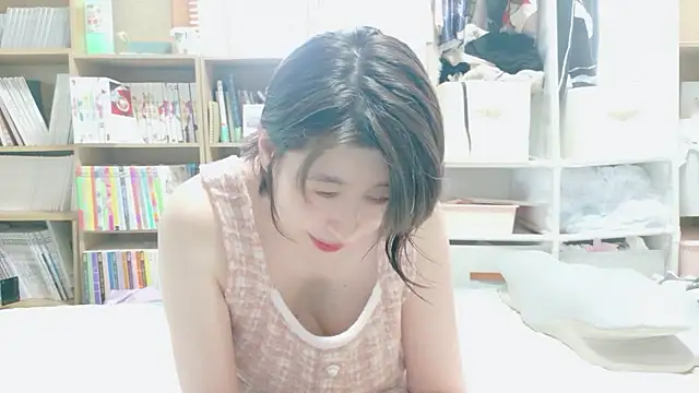 Snapshot of morikawa_sayaka chatting on 04/03/26, 02:20 morikawa sayaka online show from 04/03/26, 02:20