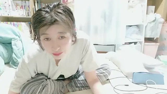 Snapshot of morikawa_sayaka chatting on 06/01/26, 01:02 morikawa sayaka online show from 06/01/26, 01:02