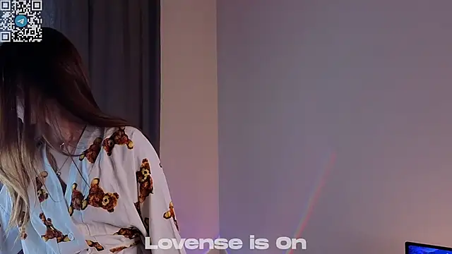 Snapshot of FalineDowlen chatting on 11/13/25, 02:10 FalineDowlen online show from 11/13/25, 02:10