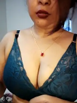 Fuck Girl Nuri online show from 05/24/26, 06:18
