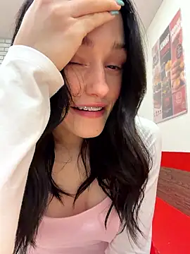 Mia Mia M online show from 07/23/26, 04:38
