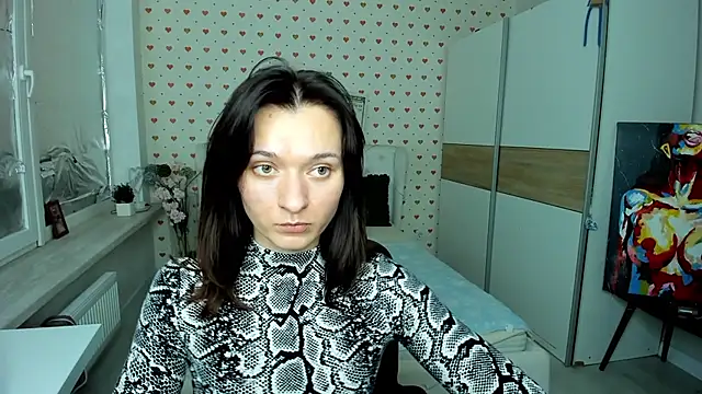 Snapshot of Julia_Kuper chatting on 12/11/24, 03:05 Julia Kuper online show from 12/11/24, 03:05