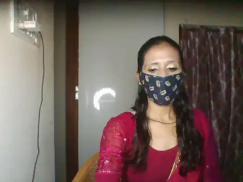 Snapshot of diyayourdil chatting on 10/05/25, 06:45 diyayourdil online show from 10/05/25, 06:45