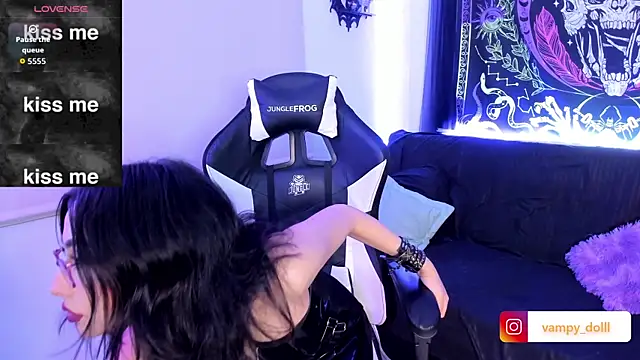 vampy dolll online show from 09/28/25, 07:14