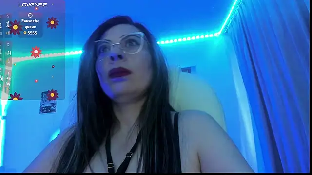 Snapshot of _lara1 chatting on 11/21/25, 07:45 lara1 online show from 11/21/25, 07:45