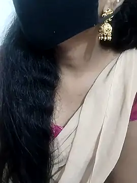 Snapshot of Telugu_magic_07 chatting on 12/25/24, 04:22 Telugu magic 07 online show from 12/25/24, 04:22