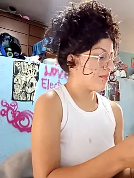 LoveElectra online show from 10/11/25, 01:20