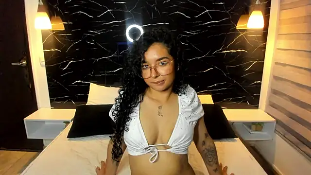 AUDREY HARRIS online show from 01/09/25, 11:24