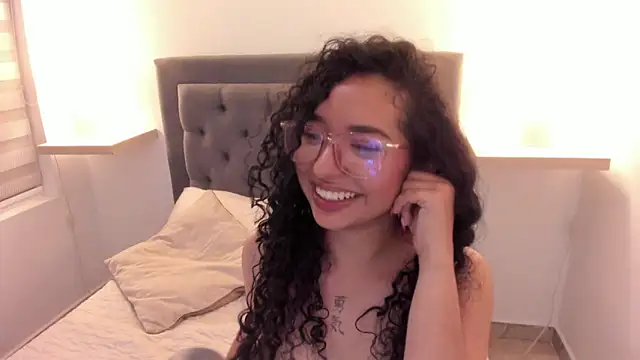 AUDREY HARRIS online show from 01/18/25, 02:25