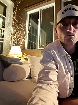 Snapshot of longcurved212121 chatting on 10/16/25, 01:06 longcurved212121 online show from 10/16/25, 01:06