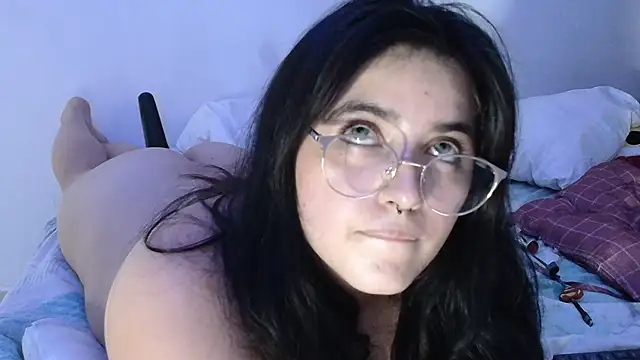Snapshot of Jessica_Cuteass18 chatting on 03/05/25, 11:16 Jessica Cuteass18 online show from 03/05/25, 11:16