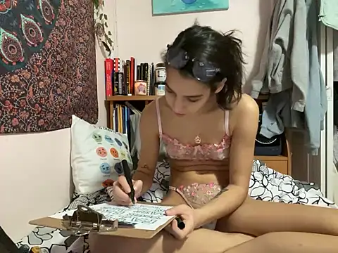 Snapshot of naughtynadia0502 chatting on 01/15/25, 12:51 naughtynadia0502 online show from 01/15/25, 12:51