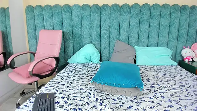 CarolineeMoreno online show from 03/18/25, 03:53