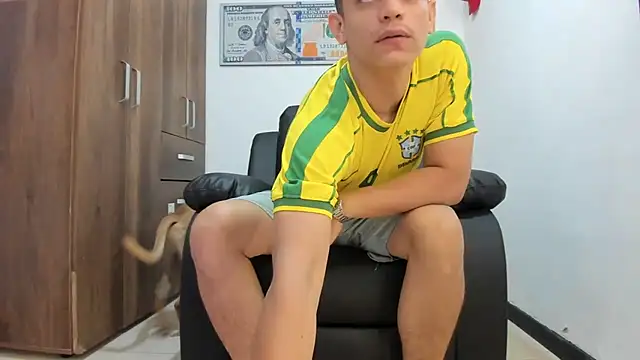 Snapshot of boss_of_cash chatting on 09/13/25, 02:17 boss of cash online show from 09/13/25, 02:17