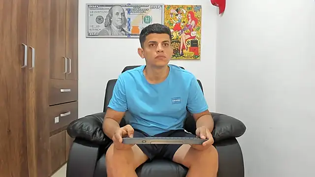 Snapshot of boss_of_cash chatting on 09/25/25, 01:53 boss of cash online show from 09/25/25, 01:53