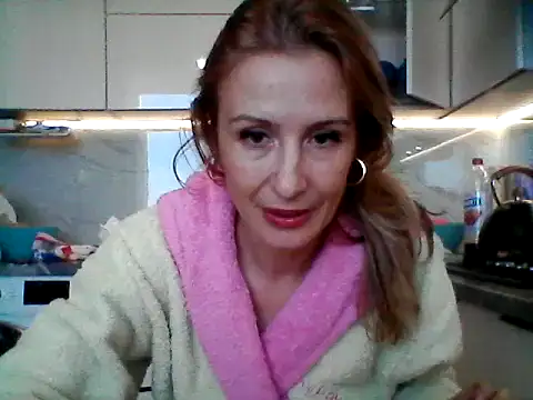 Snapshot of Selena3921 chatting on 12/13/24, 12:50 Selena3921 online show from 12/13/24, 12:50