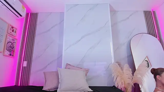 Chlooee   online show from 01/21/25, 01:29