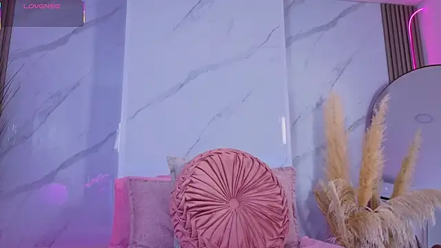 Chlooee   online show from 10/27/25, 02:26