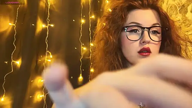 LaurenRossss online show from 02/10/25, 10:51