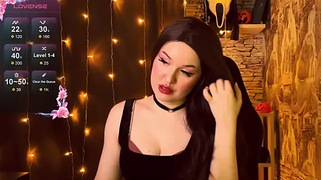 LaurenRossss online show from 10/28/25, 11:51