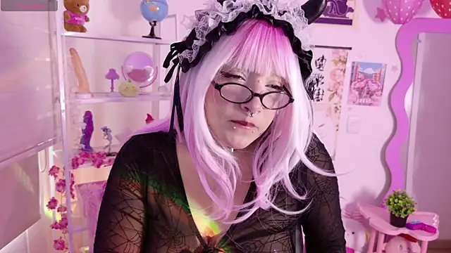 Snapshot of lady_noize chatting on 05/18/26, 09:42 lady noize online show from 05/18/26, 09:42
