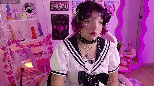 Snapshot of lady_noize chatting on 05/31/26, 10:44 lady noize online show from 05/31/26, 10:44