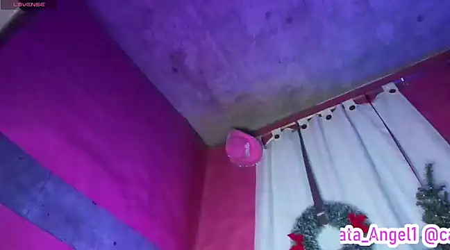 Snapshot of Cata-angel chatting on 01/06/25, 05:30 Cata-angel online show from 01/06/25, 05:30