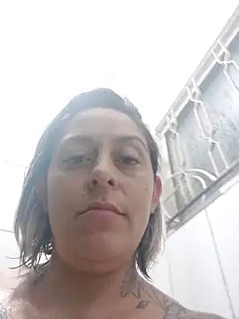 baixinhaloira online show from 01/04/25, 01:21