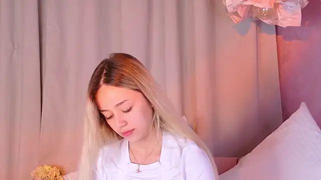 STELLA RICH online show from 09/15/25, 09:15