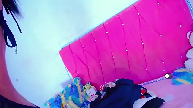 Theylor Rouse online show from 10/25/25, 07:27