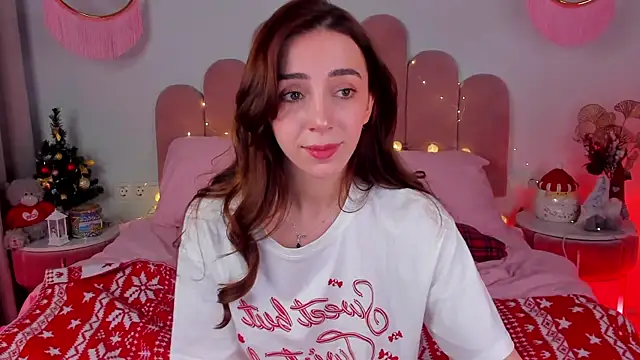 ElsaYoung online show from 12/25/24, 10:59