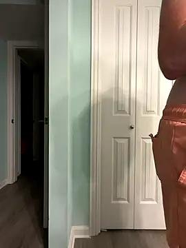 Snapshot of Texascoastedger chatting on 11/09/25, 11:36 Texascoastedger online show from 11/09/25, 11:36