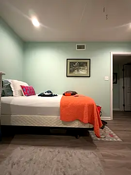 Snapshot of Texascoastedger chatting on 12/02/25, 11:04 Texascoastedger online show from 12/02/25, 11:04