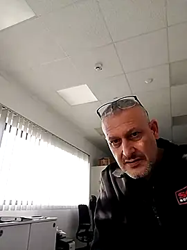 Snapshot of Husoban chatting on 11/05/25, 07:30 Husoban online show from 11/05/25, 07:30