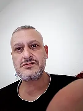 Snapshot of Husoban chatting on 01/08/26, 08:05 Husoban online show from 01/08/26, 08:05