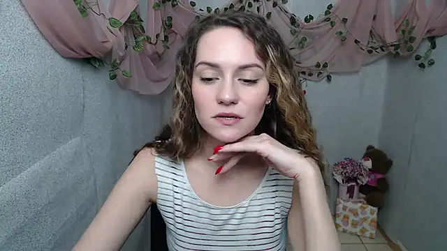 Lina Star S online show from 12/26/24, 10:37