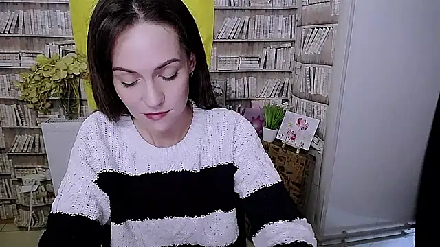 Snapshot of Lina_Star_S chatting on 10/12/25, 08:24 Lina Star S online show from 10/12/25, 08:24