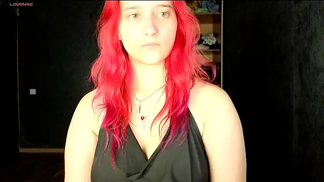 RachelPirce online show from 10/31/25, 07:04