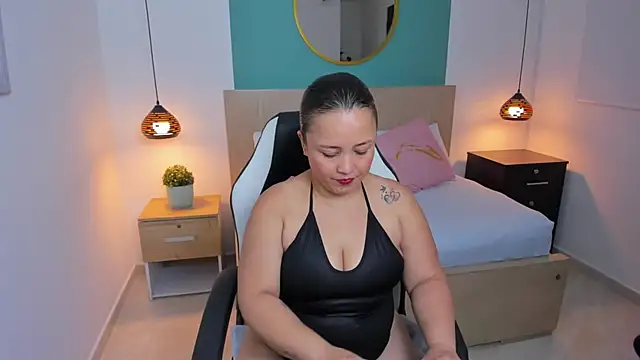 linda rios  online show from 12/26/24, 07:05