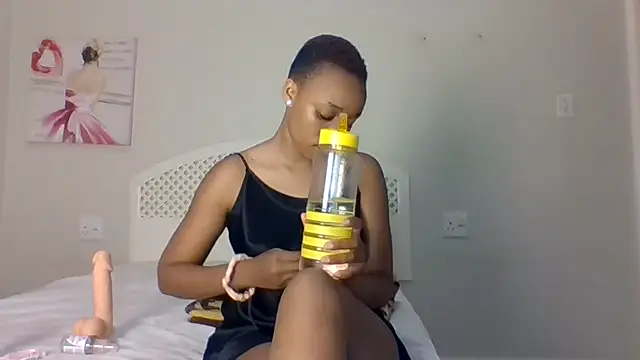 Snapshot of NishA-022 chatting on 01/11/25, 09:25 NishA-022 online show from 01/11/25, 09:25