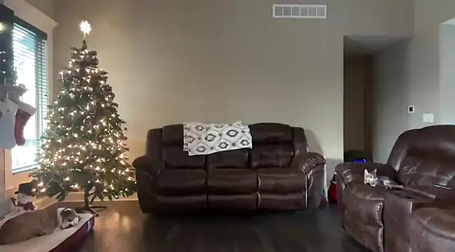 yourstrulylivy69 online show from 12/13/24, 02:38
