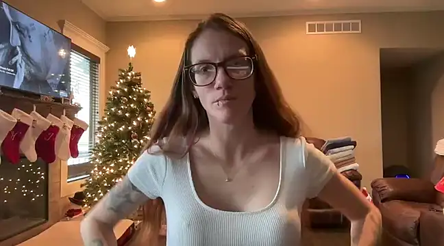 yourstrulylivy69 online show from 12/18/24, 02:49