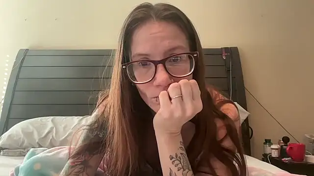 yourstrulylivy69 online show from 01/11/25, 04:14