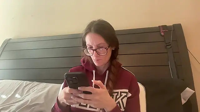 yourstrulylivy69 online show from 01/23/25, 06:14